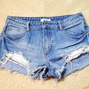 Forever 21 Jean shorts, ripped size 28